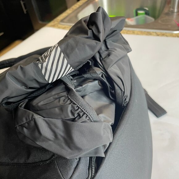 Black Tumi Backpack - Picture 7 of 7